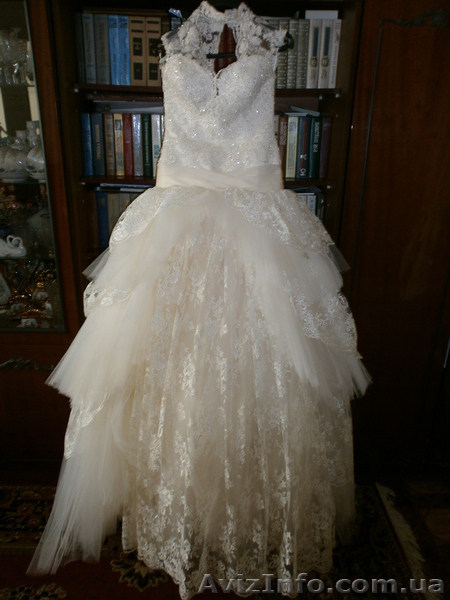 Эксклюзивное  и неповторимое свадебное платье. - <ro>Изображение</ro><ru>Изображение</ru> #1, <ru>Объявление</ru> #305879