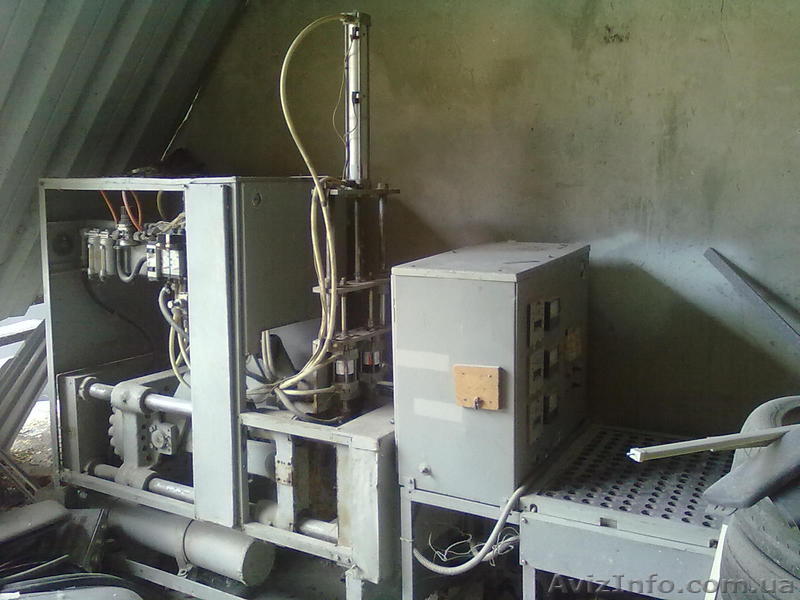 Выдувная машина пет бутылки 450 шт час.Полуавтомат - <ro>Изображение</ro><ru>Изображение</ru> #1, <ru>Объявление</ru> #1028776