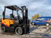 Вилочний автонавантажувач TCM з мачтою триплекс - <ro>Изображение</ro><ru>Изображение</ru> #1, <ru>Объявление</ru> #1727686