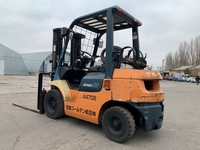 навантажувач вилковий Toyota, вагонник, з бічним зміщенням. Напрацювання 5524 мг - <ro>Изображение</ro><ru>Изображение</ru> #3, <ru>Объявление</ru> #1747148