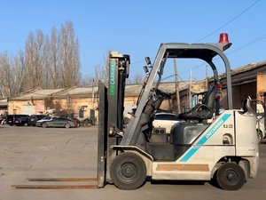 Вилочний автонавантажувач TCM (Nissan), з напівкабіною, піччю та позиціонером - <ro>Изображение</ro><ru>Изображение</ru> #1, <ru>Объявление</ru> #1749030