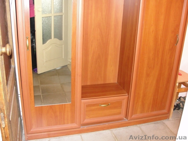 Продам новую стенку в прихожую - <ro>Изображение</ro><ru>Изображение</ru> #3, <ru>Объявление</ru> #737980