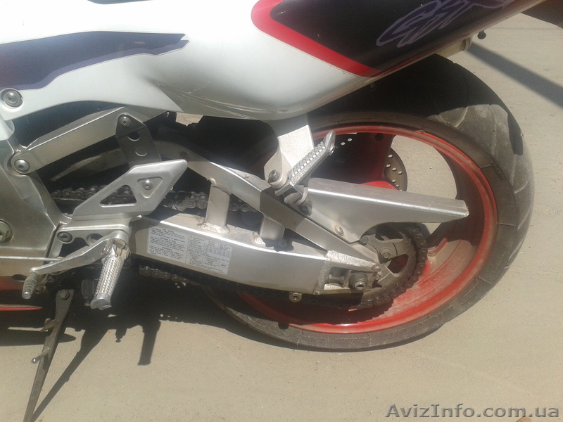 Мотоцикл Suzuki K-750 в отличном состоянии - <ro>Изображение</ro><ru>Изображение</ru> #7, <ru>Объявление</ru> #948368