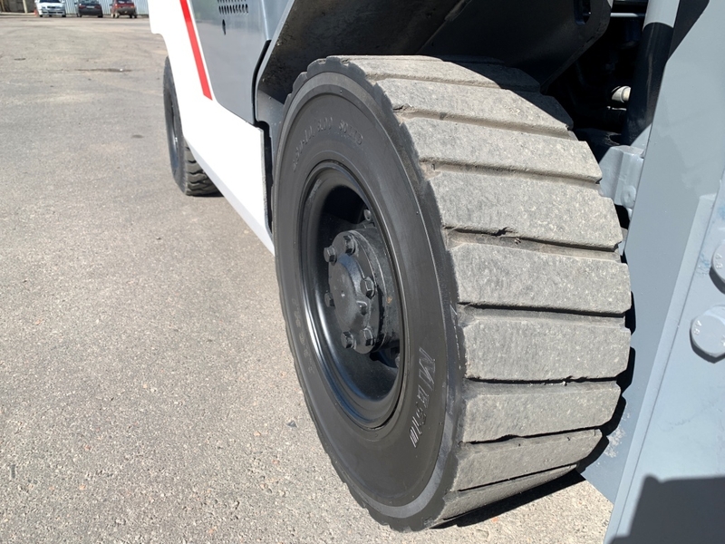 Вилочний автонавантажувач TCM (Nissan), з напівкабіною, піччю та позиціонером - <ro>Изображение</ro><ru>Изображение</ru> #10, <ru>Объявление</ru> #1749030